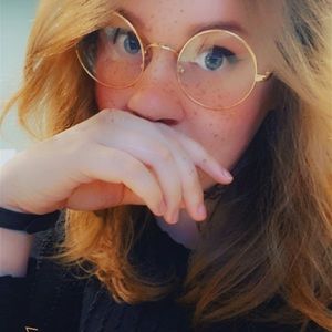 Meet your Posher, Cassie